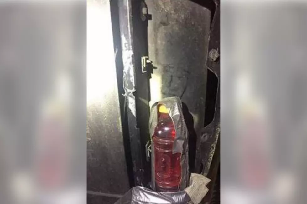Look: Colorado Driver Uses Red Gatorade As Their Tail Light
